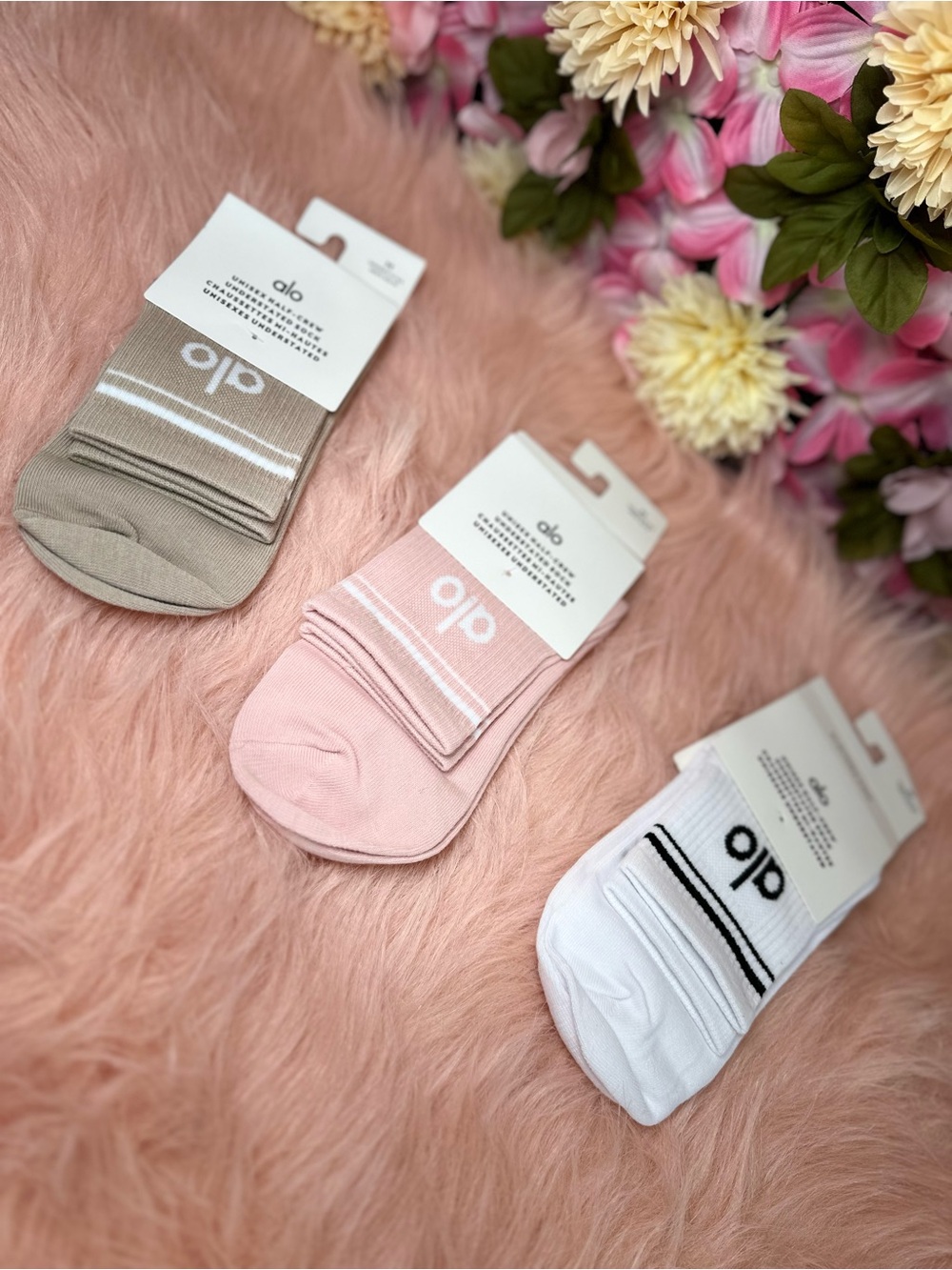 Crew Socks 3-Pack - Pink, Taupe, White - Picture 4 of 4